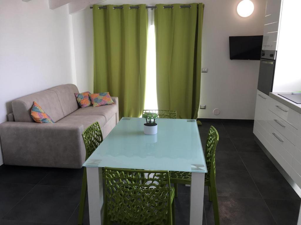 Casa Vacanza Colors Porto Torres Luaran gambar